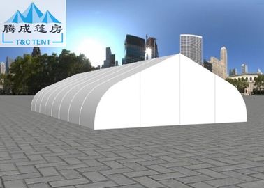 20x40m White PVC Curve Clear Bingkai Aluminium Tenda Untuk Pernikahan 500 Orang Tahan Tahan Angin